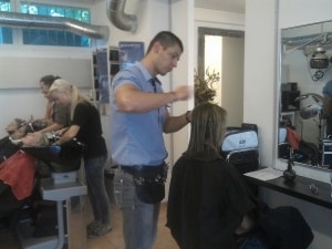 Coiffure Fachschule in Z&uuml;rich - Escola de Cabeleireiro - Escuela de Peluquera - School of Hairdressing - Scuola Parrucchieri - Ecole des coiffeurs - 04