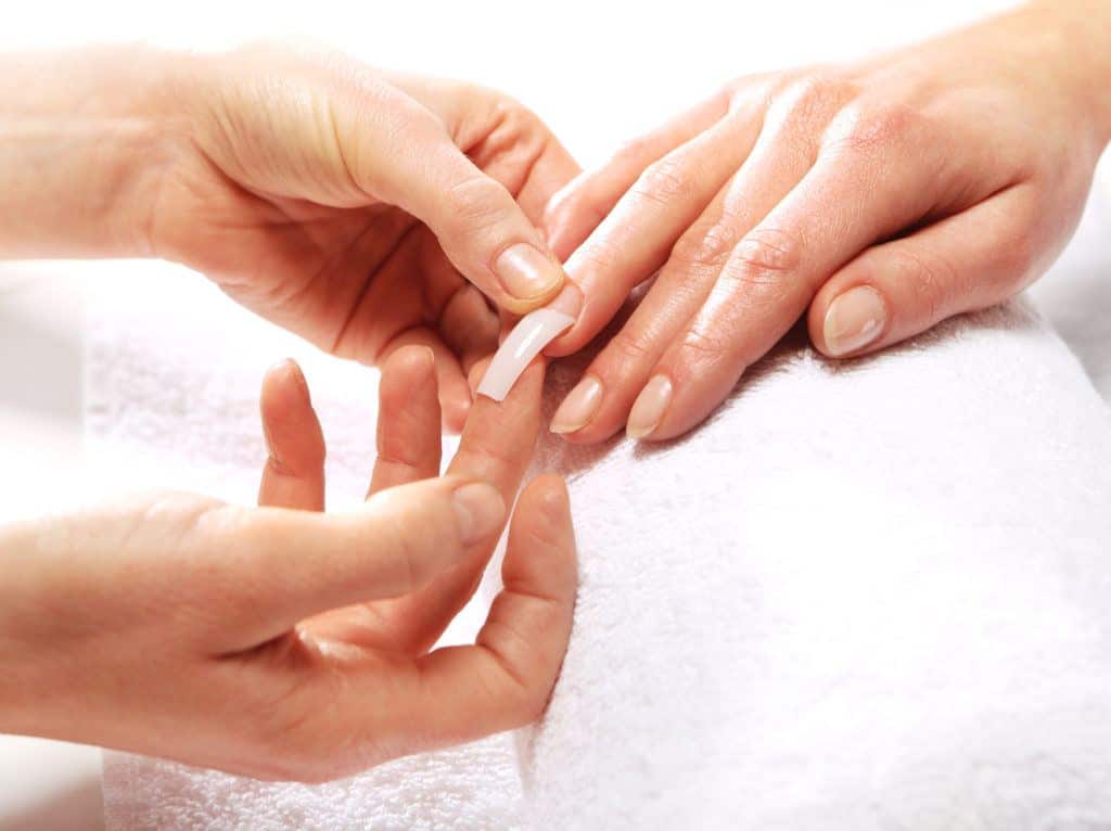 Ecole professionnelle d'onglerie - Cours Ongles Gel - Cours Styliste Ongulaire